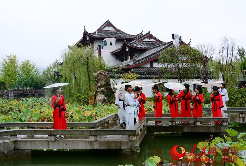 穿汉服游举子园 领略重庆开州别样人文风情(图2)