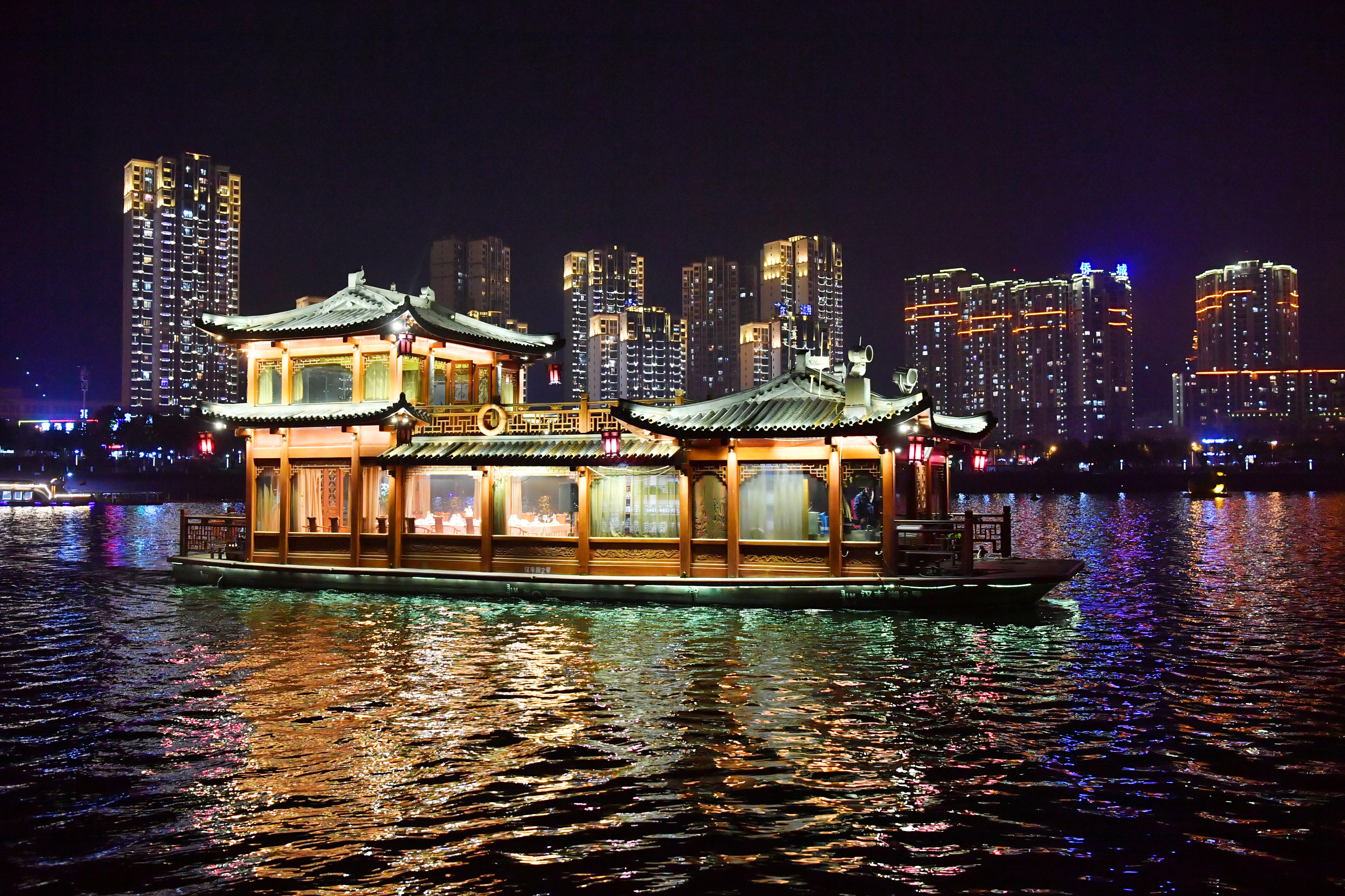汉丰湖夜游(图3)
