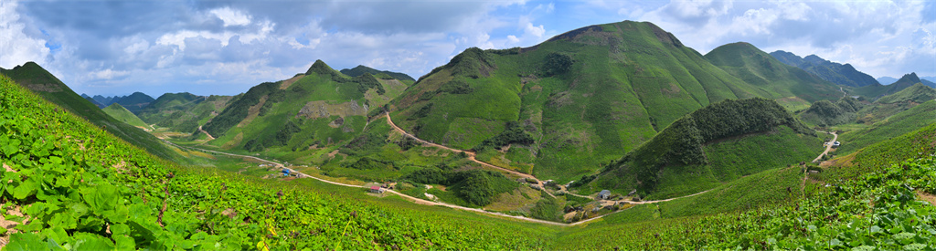 雪宝山十宝之巴山药库(图2)